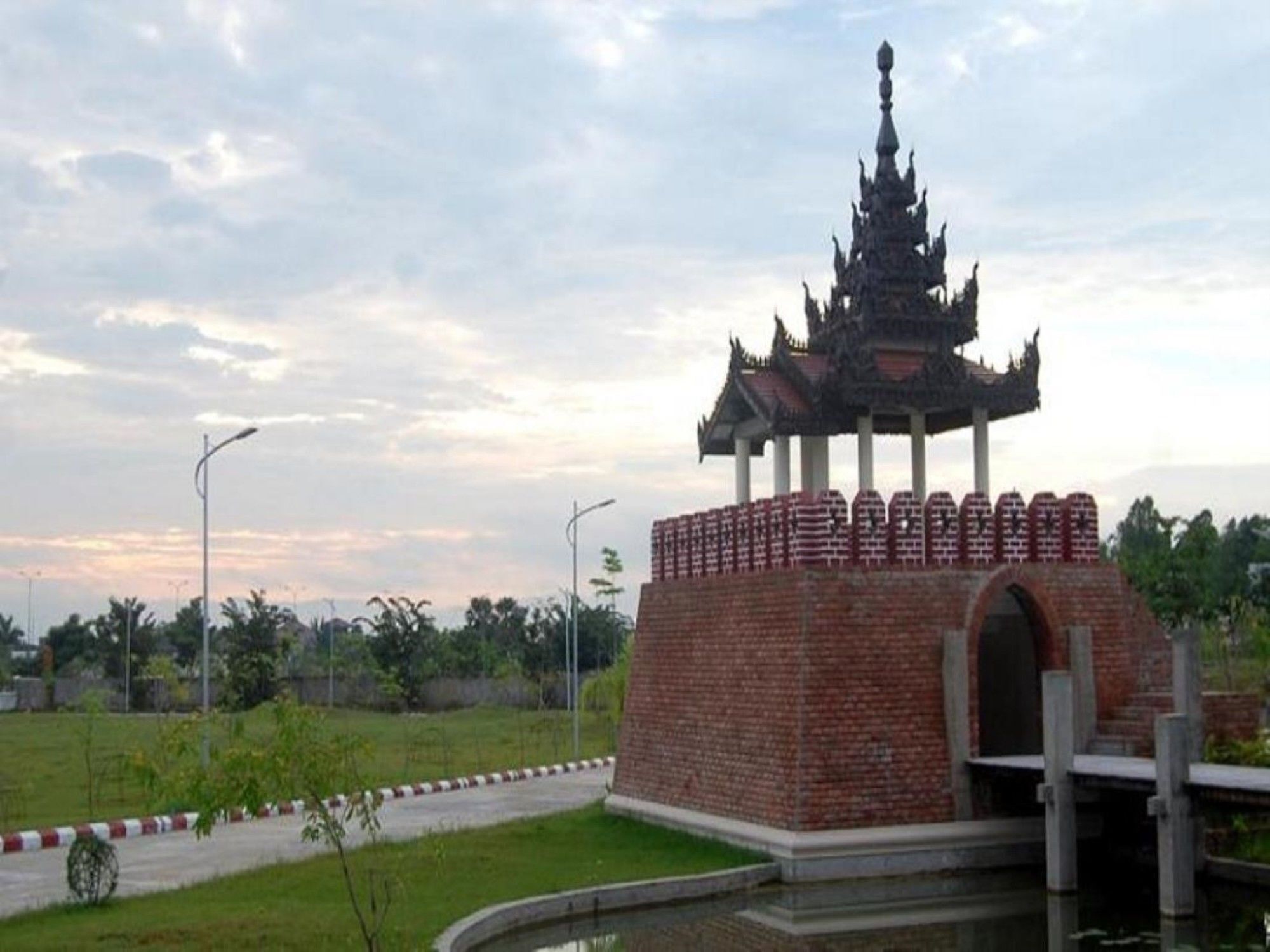 缅甸人酒店 Naypyidaw 外观 照片